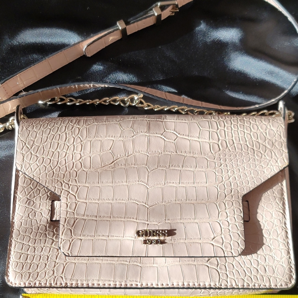 GUESS  crossbody purse NWOT